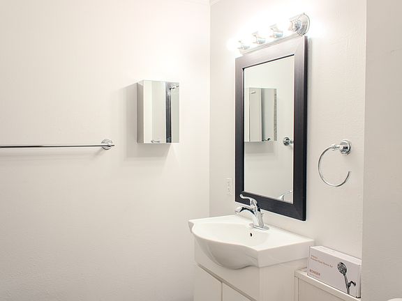 5th image of 6528 N 17th Ave #6216b7be1