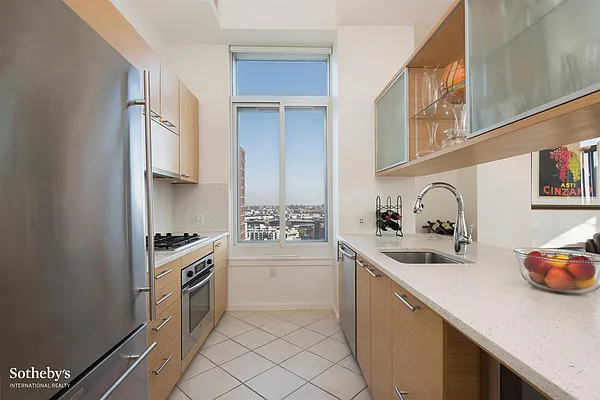 Sold by Sotheby's International Realty | media 4