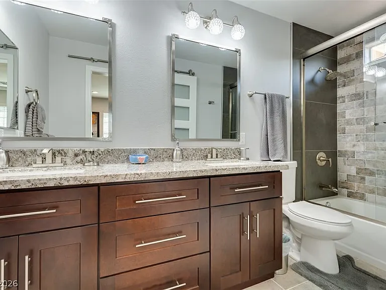 5056 Shadow Palm Ct — Photo 30