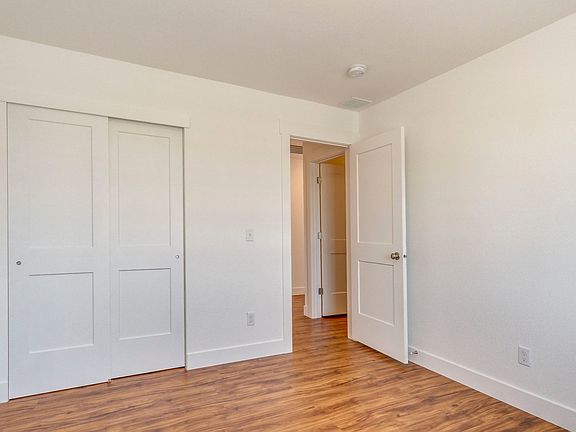 5th image of 3364 N Treaty Rock Blvd