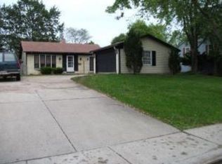 136 Hamlet Cir, Montgomery, IL 60538