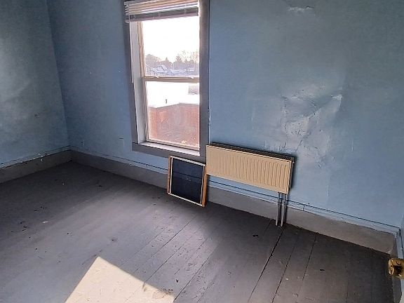 4th image of 269 N Main St