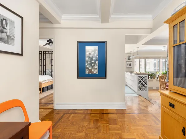 20 East 35th Street image 1 of 7