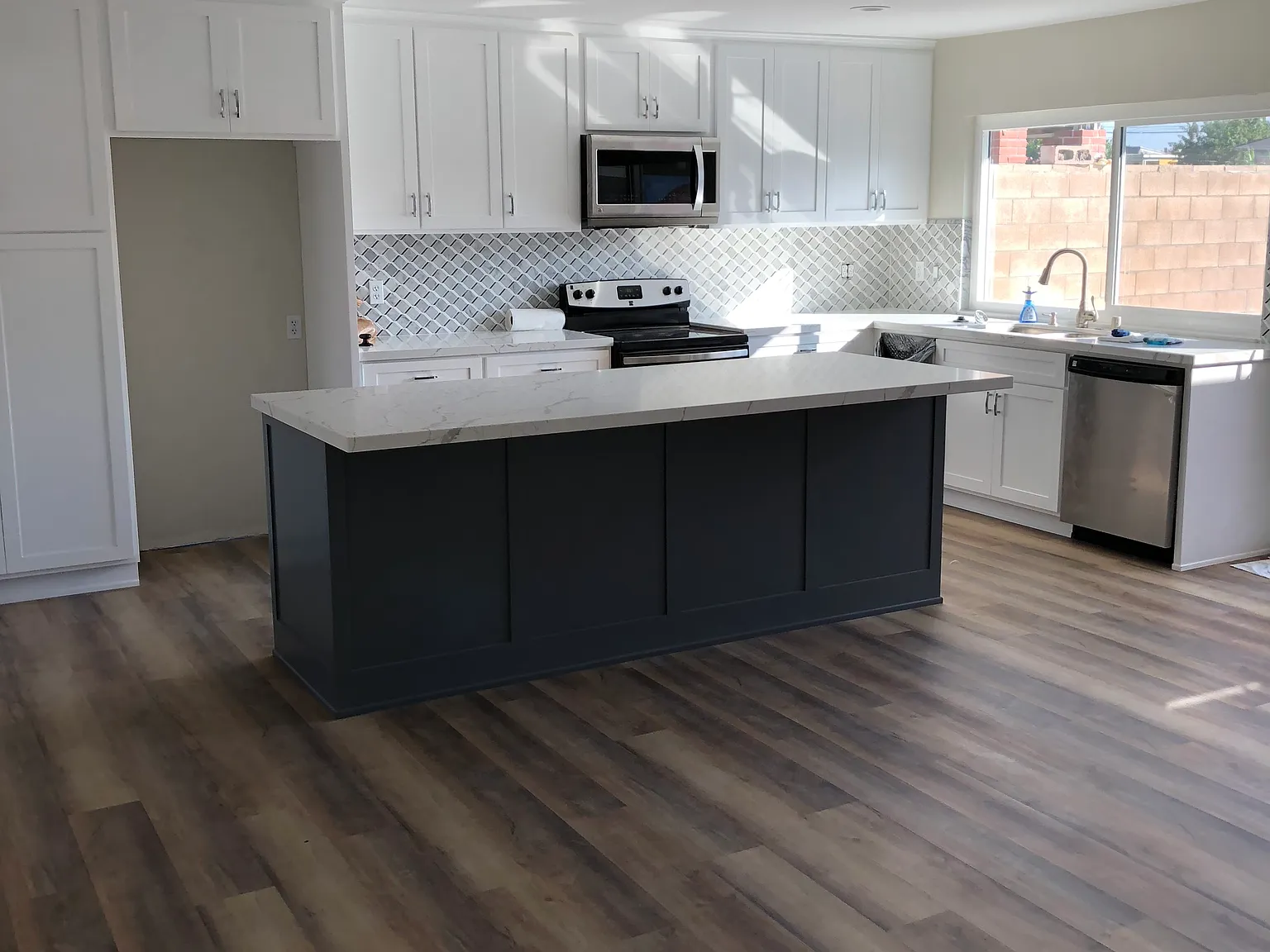 4520 Calada Ave — Photo 3