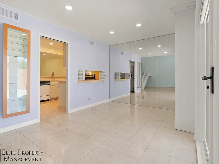 1409 Athena — Photo 15