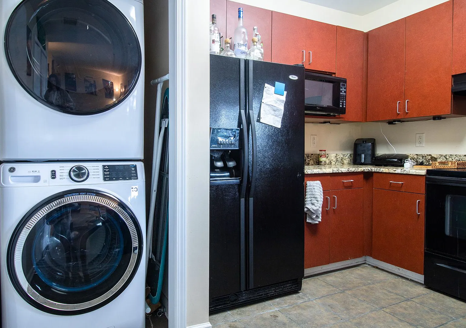 Kent Square Condo Unit 404 — Photo 3