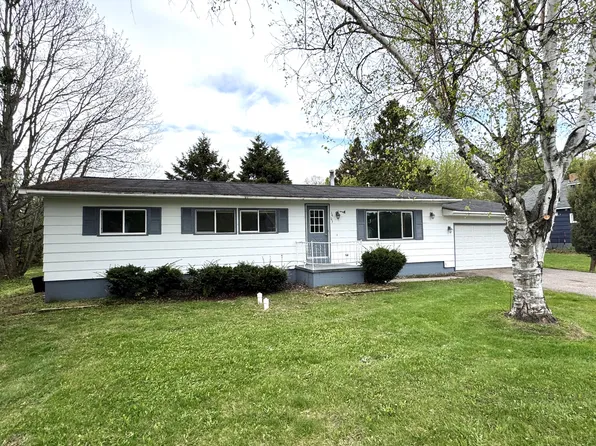 1605 W 5th Ave, Sault Sainte Marie, MI 49783