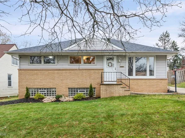 8351 Band Dr, Garfield Heights, OH 44125