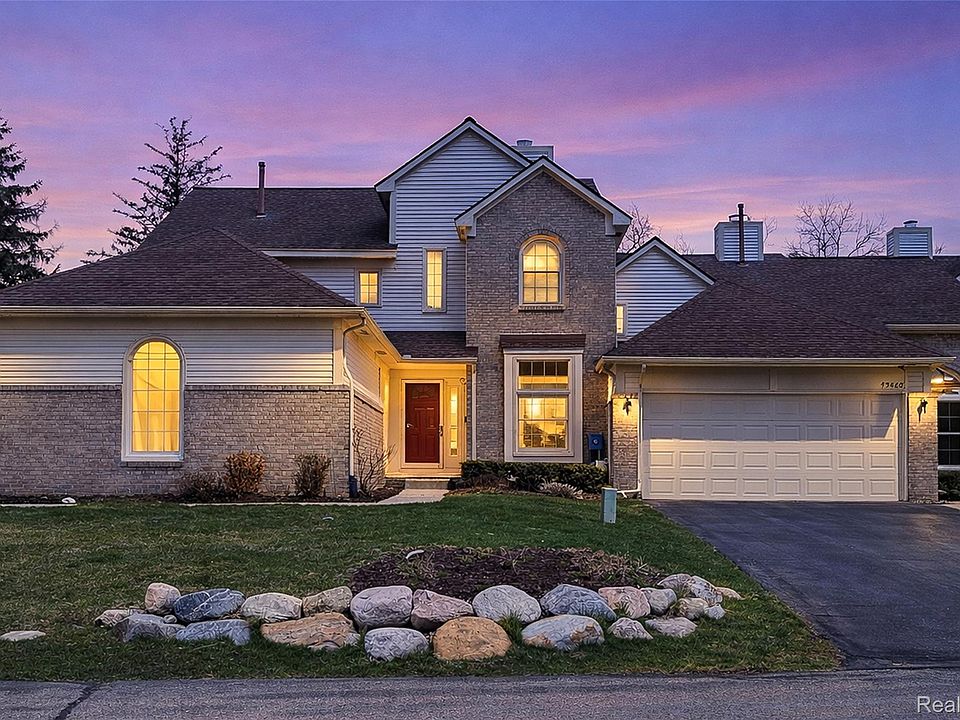 1st image of 43470 Algonquin Dr