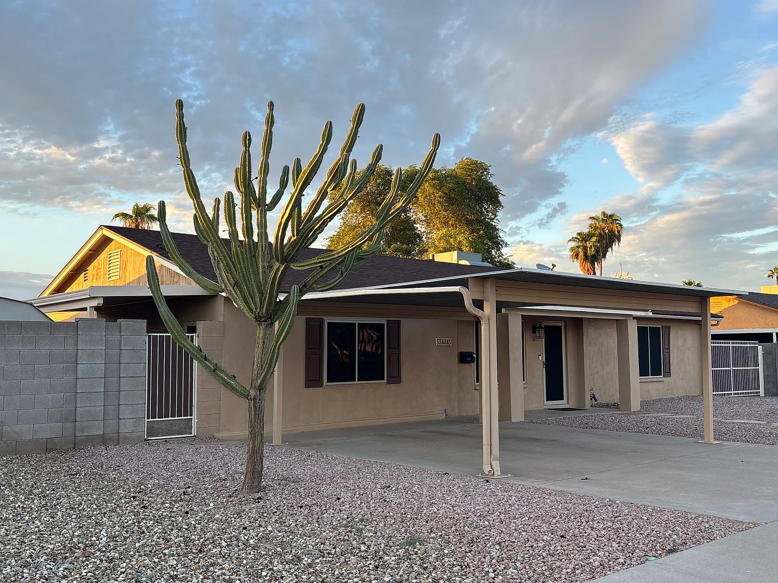 3444 E Paradise Dr — Photo 2