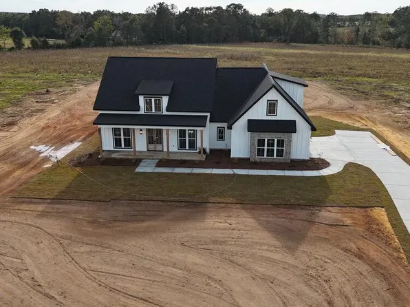 1880 County Road 17, Headland, AL 36345