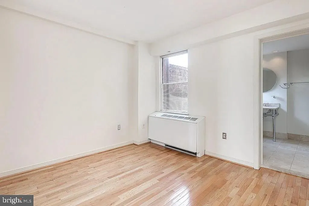 1 bed, 1.0 bath, 631 sqft, $2,567 — Photo 3