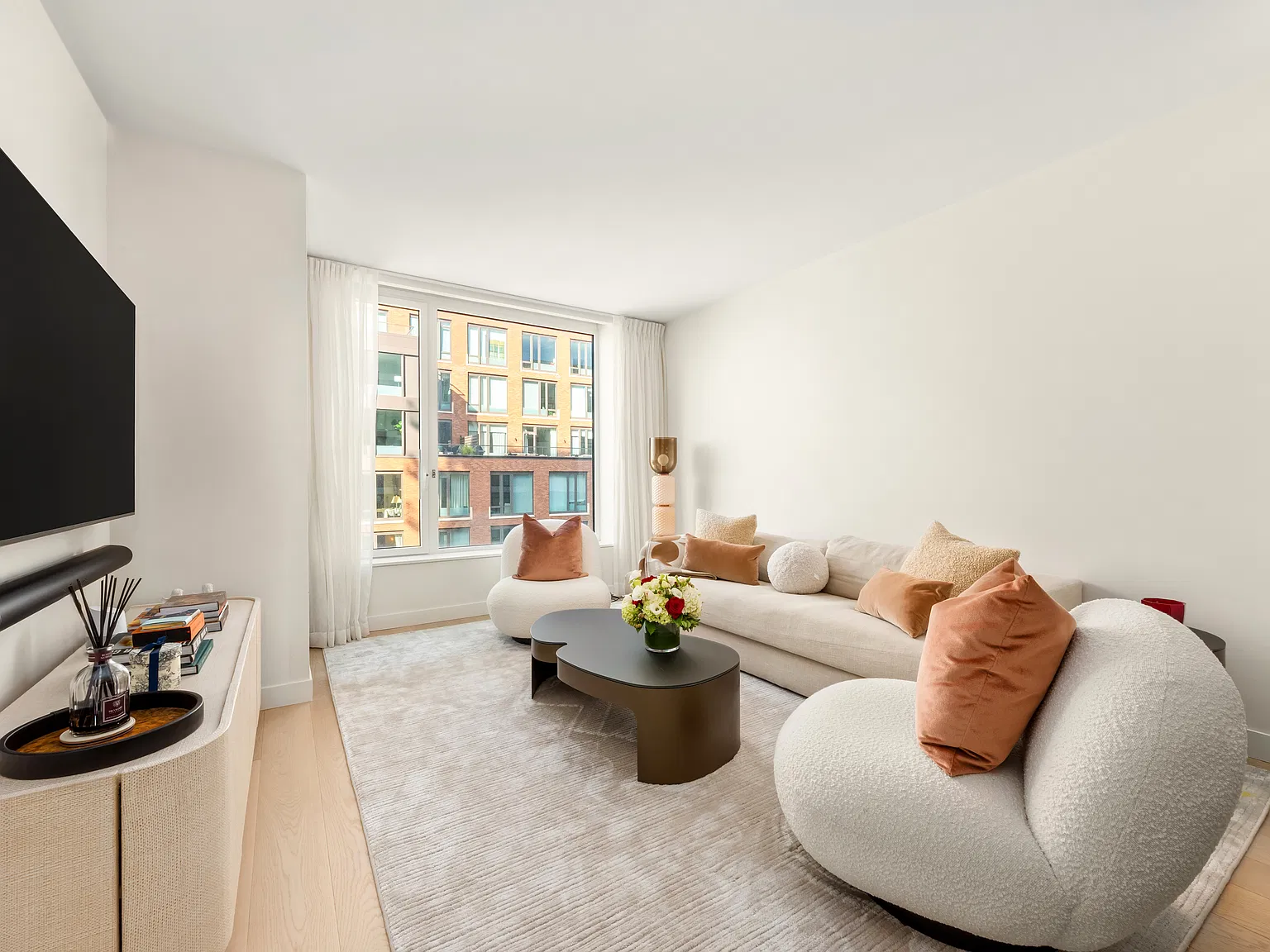 450 Washington Street — Photo 1