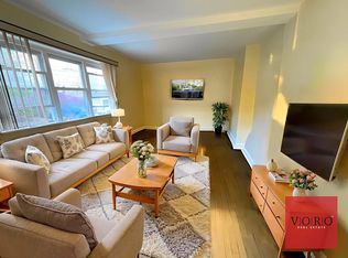 25-21 32nd St #1, Astoria, NY 11102