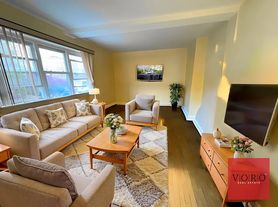 25-21 32nd St, Astoria, NY