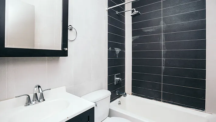 Rented by Nooklyn NYC LLC | media 27