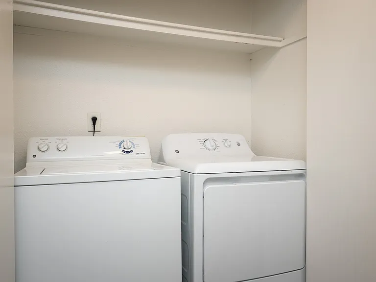Riverwood Heights | Washer and Dryer
