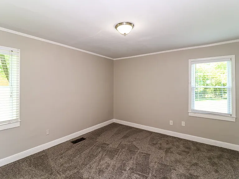 5447 Park Ave — Photo 13