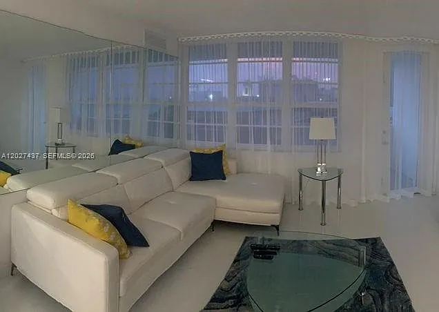 The Decoplage Condo — Photo 1