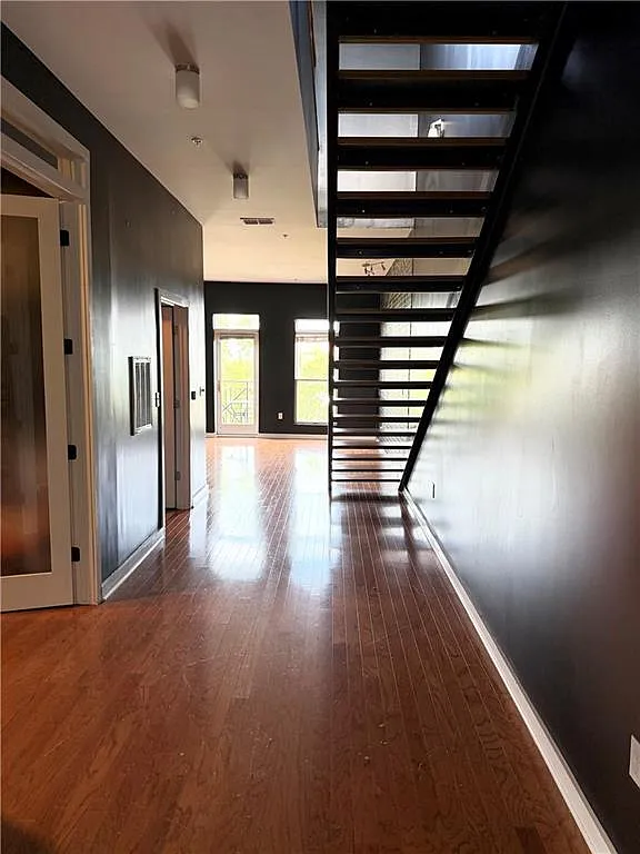 2 bed, 1214 sqft, $2,595 — Photo 2