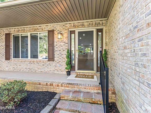 3rd image of 508 Skiatook Ct