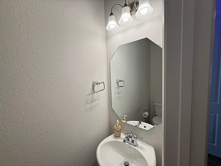 9813 Evening Canopy Dr — Photo 22