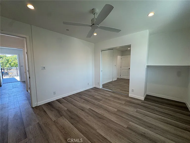 1 Cypress — Photo 6