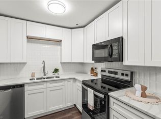 3824 E Country Club Rd APT D, Winston Salem, NC 27104