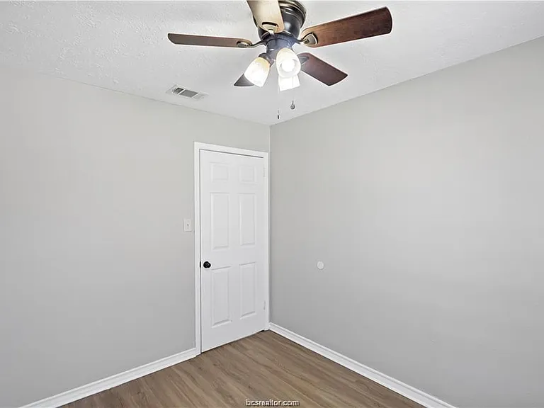 1907 Orman St — Photo 11