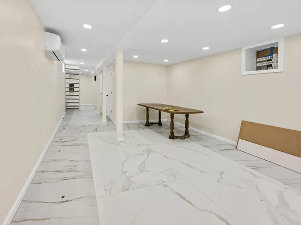 53 South Avenue image 18 of 22