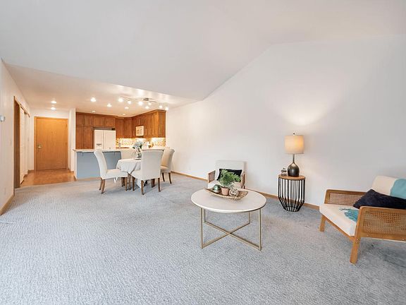 5th image of 1600 W Green Tree ROAD #319