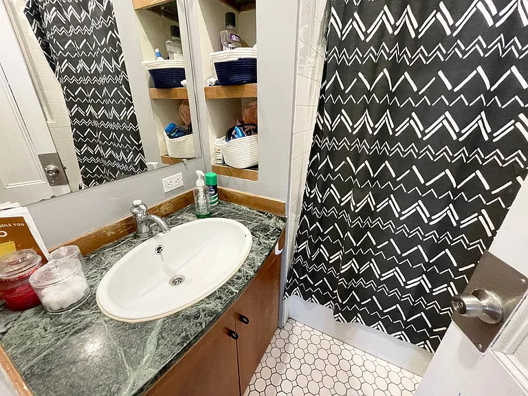 18 Sunset St #3 — Photo 22