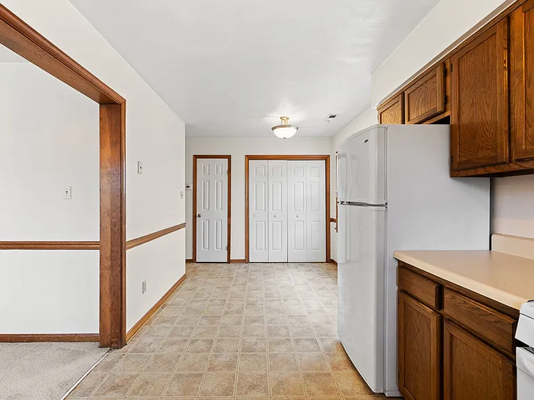 868 Avatar Dr — Photo 19