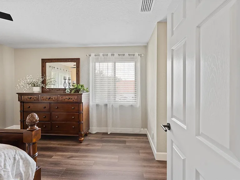 13745 Yarmouth Dr — Photo 19
