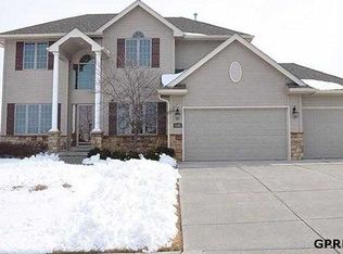 5143 N 173 Avenue Cir, Omaha, NE 68116