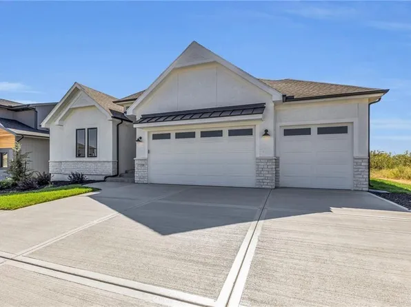 16843 S Norton St, Olathe, KS 66062