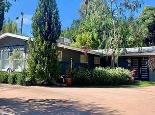 3837 Woodcliff Rd, Sherman Oaks, CA 91403