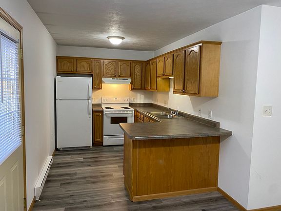 2nd image of 18 Meadowview Ter #0