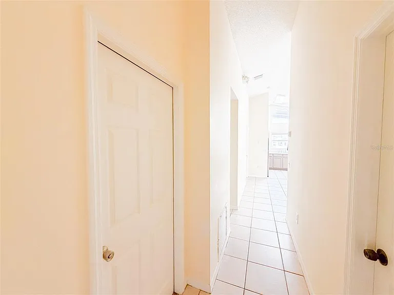 2420 Saint Augustine Blvd — Photo 21