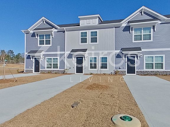 3rd image of 2083 Banyan Cir