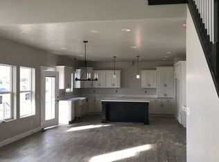 180 W 1865 S, Perry, UT 84302