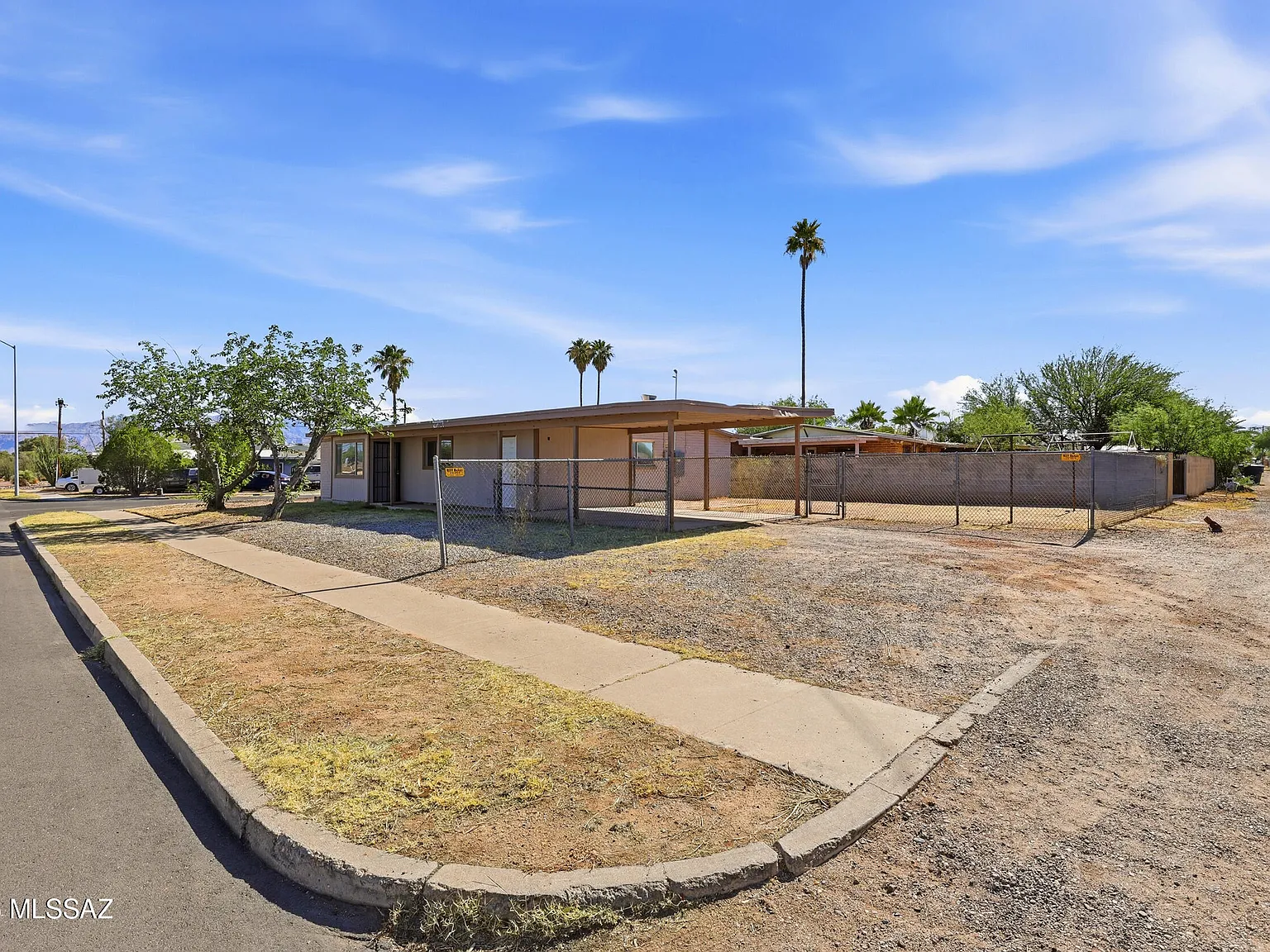 3 bed, 2.0 bath, 1448 sqft, $1,650 — Photo 4