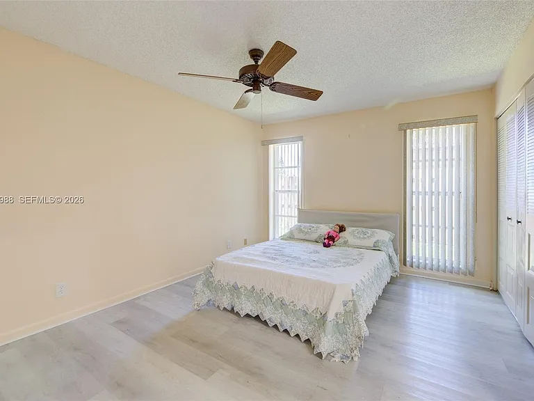9039 NW 21st Ct — Photo 27