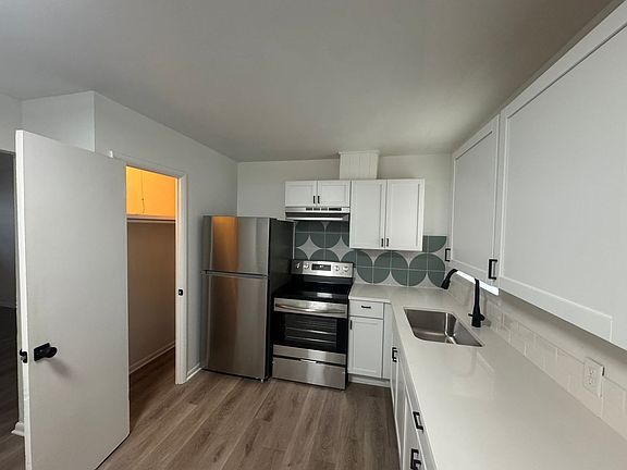 4th image of 1403 E Elm St #2