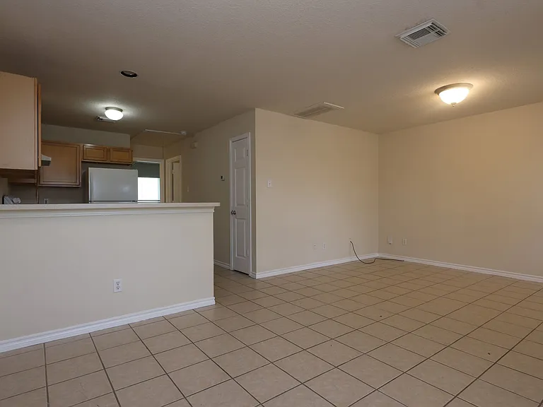 402 Trichelle St #A — Photo 4