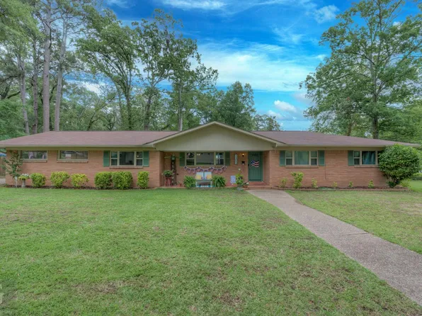 1102 Rathbun St, Minden, LA 71055