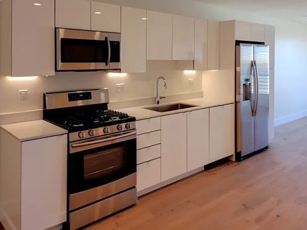 250 Meridian St #307 — Photo 2