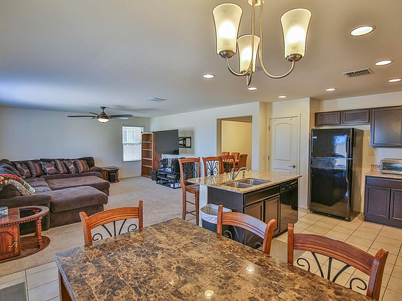3rd image of 6016 E Oasis Blvd