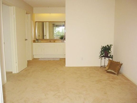 Open Master with Private Lanai