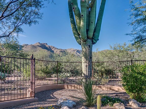 2nd image of 4967 N Placita Borboa